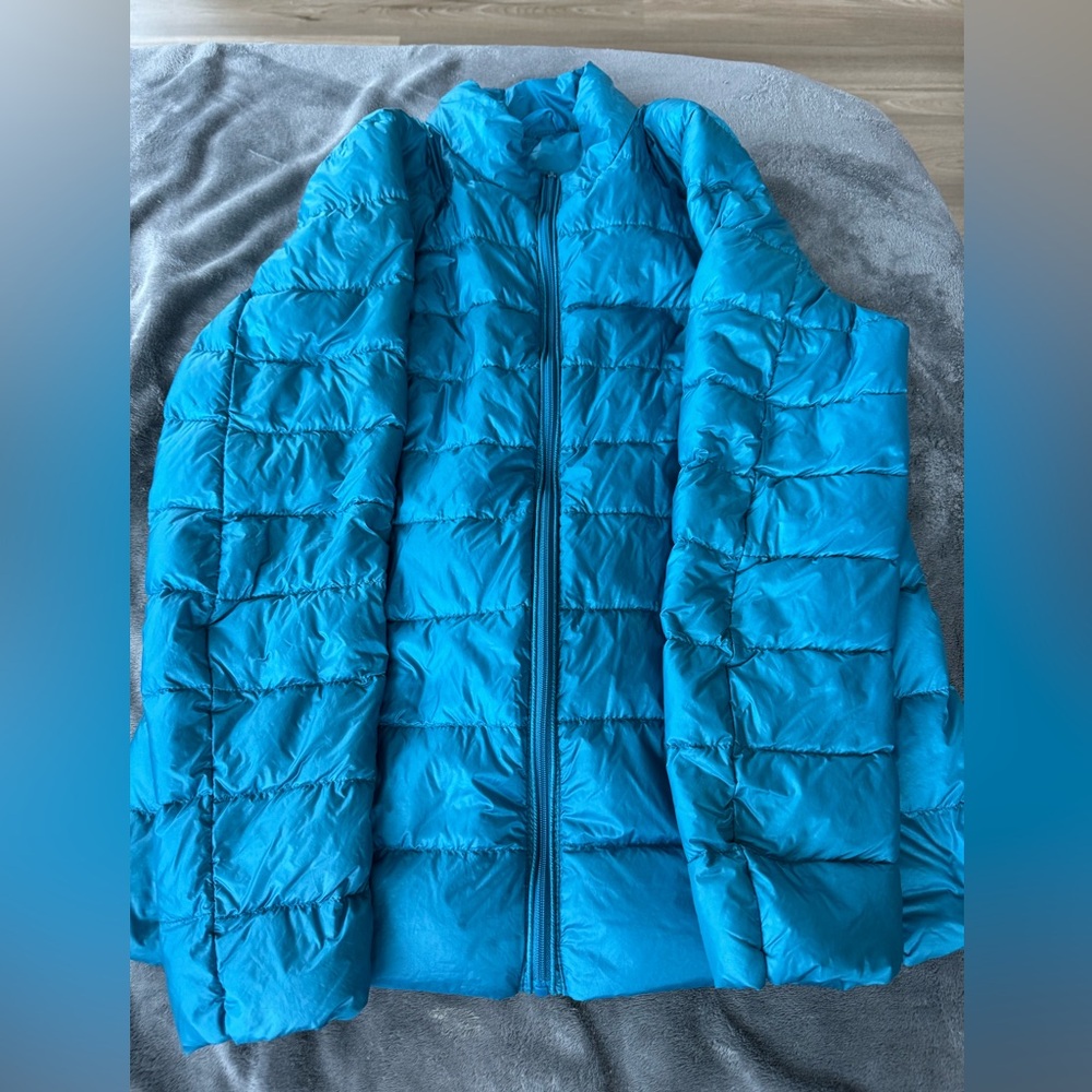 Blue light weight puffer jacket